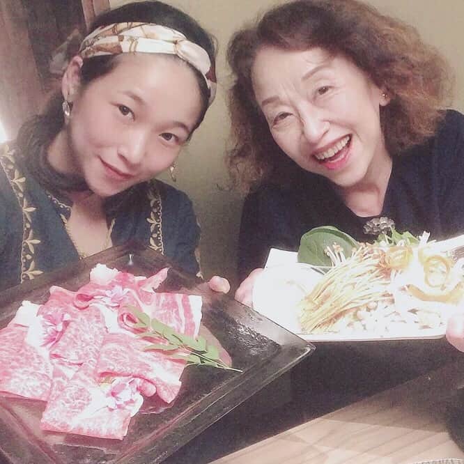 世手子さんのインスタグラム写真 - (世手子Instagram)「I went to Kabukiza with my mother(^_^)v We have performed "Kabuki", a traditional performing arts in Japan. The programs are "Ushiwakamaru" and "Dojyoji"(^o^) Please come and see if everyday come to Japan(*^◯^*) After the theater, I ate "shabu-shabu" at Iidabashi(*´꒳`*) https://woomy.me/c/379464?sid=1008 https://item.woomy.me/c/39601 @rokkon.iidabashi におかんと言ってきました^o^ その前に 令和最初の #歌舞伎座公演「 #團菊祭五月大歌舞伎 」で、#寺嶋和史 くんが #七代目尾上丑之助（うしのすけ）を名のっての初舞台を見に行ったょ^o^ #ジブリ でおなじみの #宮崎駿監督 の意匠による #祝幕 も拝見しました(๑˃̵ᴗ˂̵) 演目はわりと誰でも親しみやすい #牛若丸 や #道成寺 でした(*´∀`)♪ #ヨガ：#eka @ekalosangelesjapan (CG070321) リュックでコーデ＼＼\\٩( 'ω' )و //／／ その後は #飯田橋六献 でディナーしたょ♪( ´θ｀)ノ #サーロインのしゃぶしゃぶ 食べたよー！ #雲丹の土鍋ご飯 もめちゃうまっっ デザートは炭のバニラアイスだったよー 歌舞伎座から近いのでオススメです٩( 'ω' )و #令和の時代 始まったばかりだけど #平和な日本 であるようになるといいと思うばかりです。 今日も頑張っていきましょー！ 飯田橋 六献で検索してみてねー！ Casting by @woomy.restaurant」5月29日 17時14分 - rojide