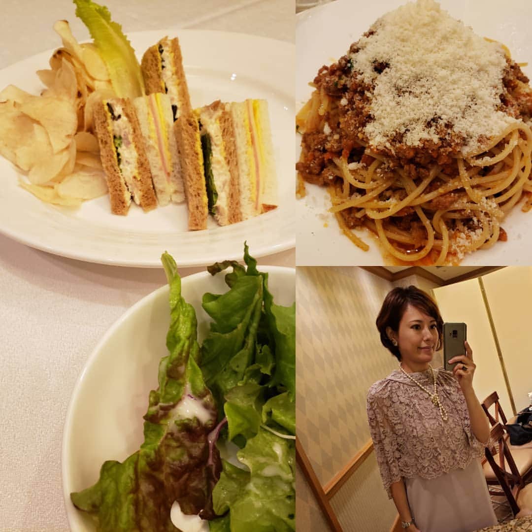 梅田陽子さんのインスタグラム写真 - (梅田陽子Instagram)「イベントの司会で一日ホテル。 食事時間が限られたなかでも、スタッフさんのご厚意であったかいお食事。昼も夜も、ありがとうございます。とても嬉しかったです。  #サンドウィッチ#ミートソース#ヒルトン#元気が出ました#食事#食べるの大好き#美味しくいただきました #ありがとうございます #アナウンサー#mc#梅田陽子」5月29日 18時03分 - yokoumeda