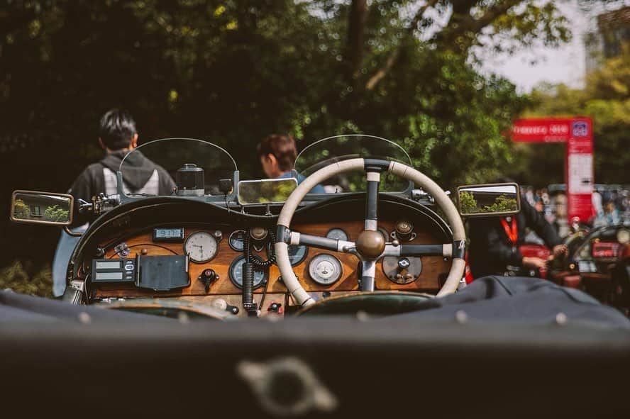 LEXUS / レクサスさんのインスタグラム写真 - (LEXUS / レクサスInstagram)「【クラシックカーの祭典を“体験”】 今年で11回目を迎えたクラシックカー・ラリー・イベントの「La Festa Primavera」が4月19日～22日に開催。今年は、LEXUS LC500が先導車を務め、コース全長およそ1,250kmの距離を4日間かけて走破しました。  プリマヴェーラとはイタリア語で“春”の意味で、秋に開催される姉妹イベントで「La Festa Mille Miglia」と共に、日本を代表するクラシックカー・ラリー・イベントとして広く認知されています。  #レクサス #モータースポーツ #ラフェスタ #ラフェスタプリマヴェラ #クラシックカー #Lexus #LexusLC #LC500 #Lexusjapan #Lexusjp #ExperienceAmazing #MOTORSPORT #lafesta #lafestaprimavera #classiccar #car #cars #drive #driving」5月29日 18時00分 - lexus_jp