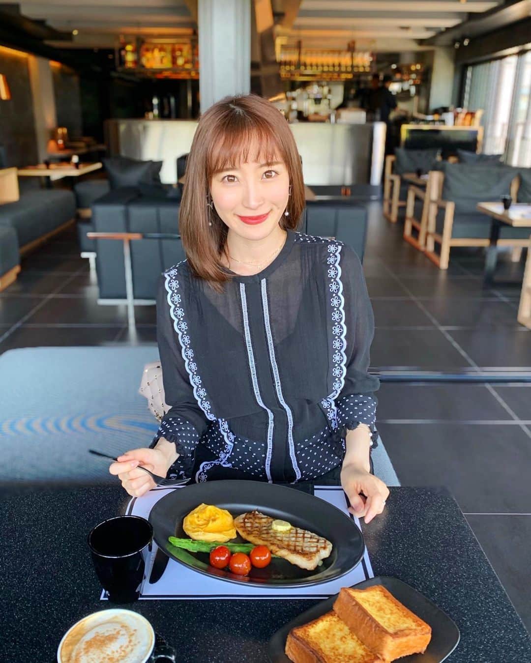 小林真由のグルメインスタ