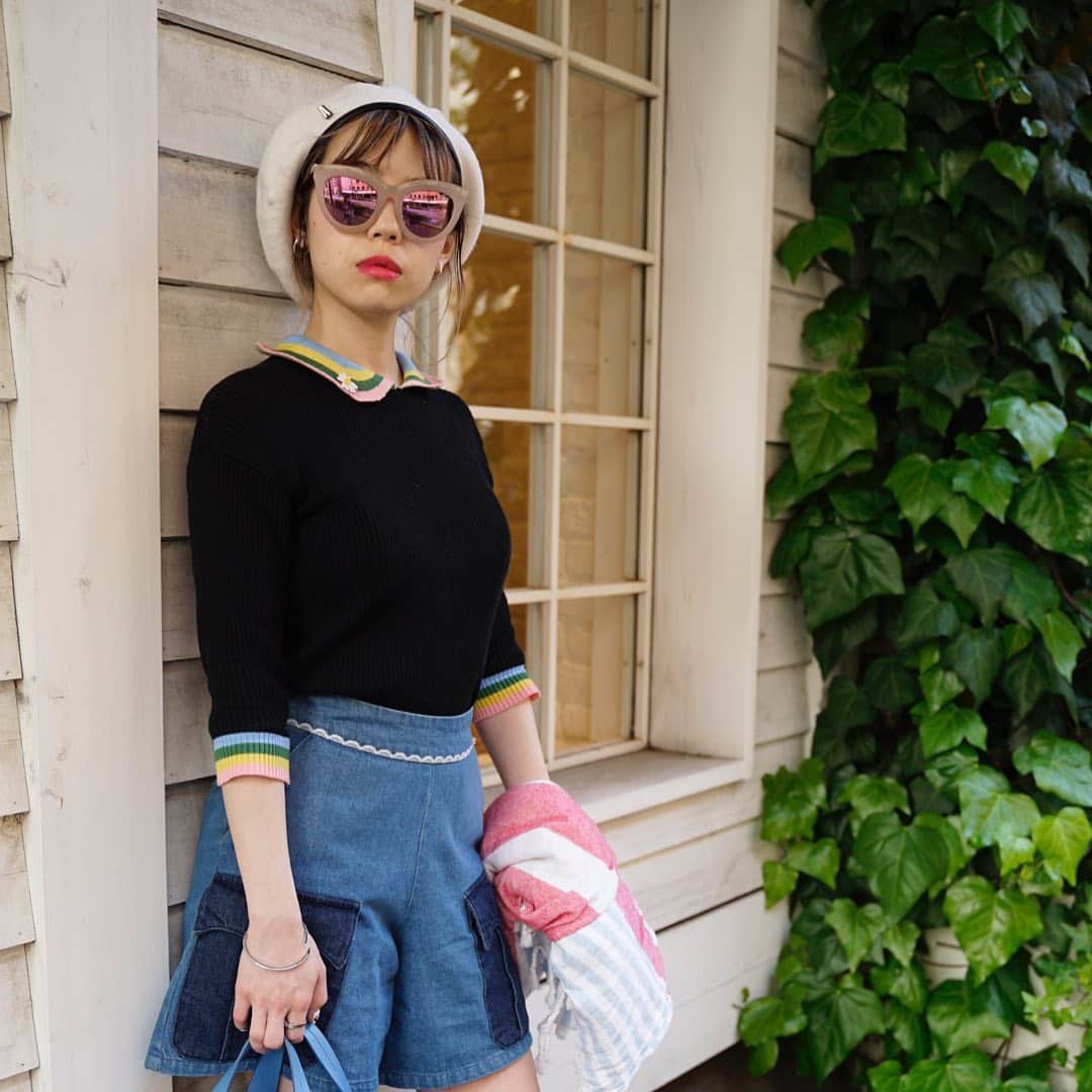 Aymmy in the batty girlsのインスタグラム：「【RECOMMEND】﻿﻿﻿﻿﻿ ﻿﻿﻿﻿﻿ □ RAINBOW SPARCLE ニットポロ﻿﻿ ¥10,800 (tax in)﻿﻿﻿﻿﻿ ﻿﻿﻿﻿﻿ □﻿﻿ CLASSIC DENIM ショートパンツ﻿﻿ ¥15,120 (tax in)﻿﻿ ﻿ #aymmy #battygarage ﻿﻿﻿﻿﻿ #aymmyinthebattygirls ﻿﻿﻿﻿﻿ #エイミー #原宿 #ショートパンツ #デニムパンツ﻿ #デニム #ニットポロ #ポロ #ニット」