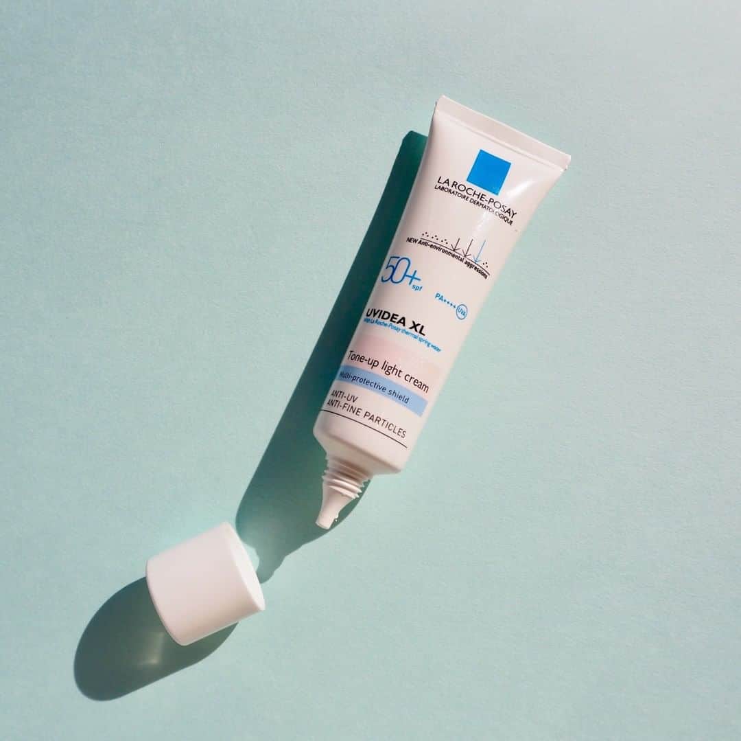 LA ROCHE-POSAY JAPAN ラロッシュポゼのインスタグラム：「. ＼ラストチャンス！抽選で5万名様にトーンアップUVサンプルが当たる！／ . 2/22からスタートした、トーンアップUVサンプル プレゼントキャンペーンが残り2日となりました🎁 自然なトーンアップツヤ肌&低刺激設計に加え、SPF50+・PA++++の最高防御力で、これからの紫外線が気になる季節にぴったりのトーンアップUVがお試しできるビッグチャンスは5/31 17:59まで！ぜひご応募ください💙 . また、#トーンアップUV派 で抽選で毎月10名様にトーンアップUVが当たるキャンペーンも実施中です🌟 このチャンスをお見逃しなく！ 詳しくはプロフィールのURLをチェック。 . #ラロッシュポゼ #乾燥肌 #敏感肌 #低刺激設計 #敏感肌コスメ #スキンケア #ドクターズコスメ」