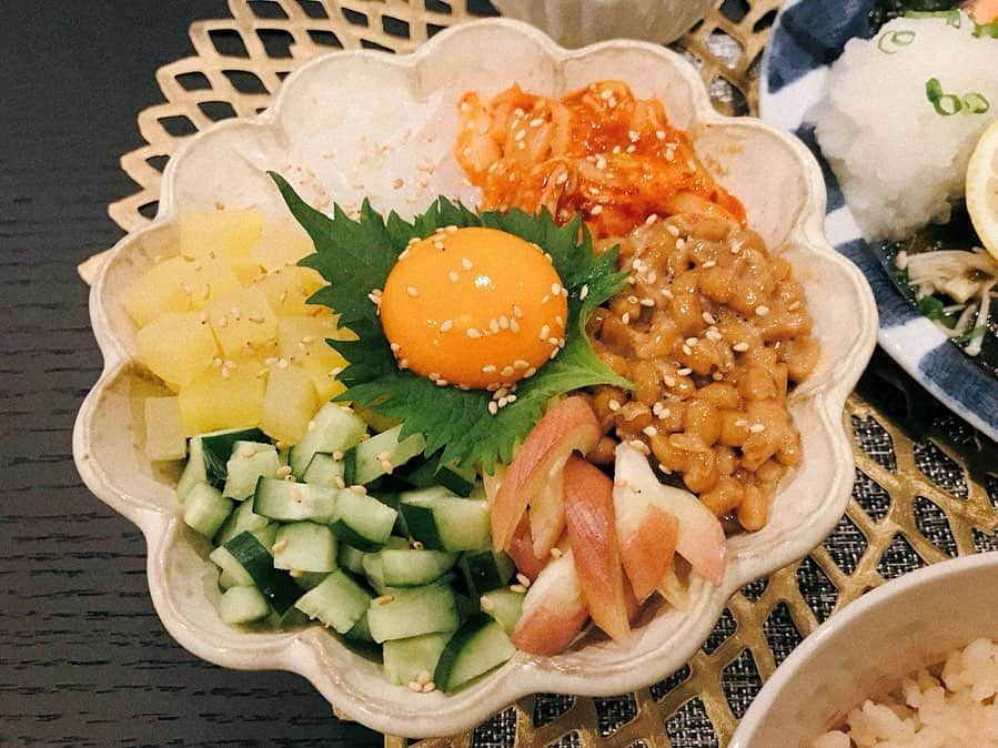 東野佑美さんのインスタグラム写真 - (東野佑美Instagram)「お家ごはん👩🏻‍🍳 . 久しぶりにジム頑張ったからね、くいしんぼうな日😂💪 . . #これね、ほんとに一人分だよ🐽笑  #知ってる人は知っている #大食漢女子 #食べたら動く #それが大事 #バランスも大事 #おうちごはん #おうちごはんlover #自炊 #地味飯 #ゆんの飯 #筋トレ女子 #ボディメイクレシピ  #東野佑美」5月29日 19時13分 - yumi.higashino