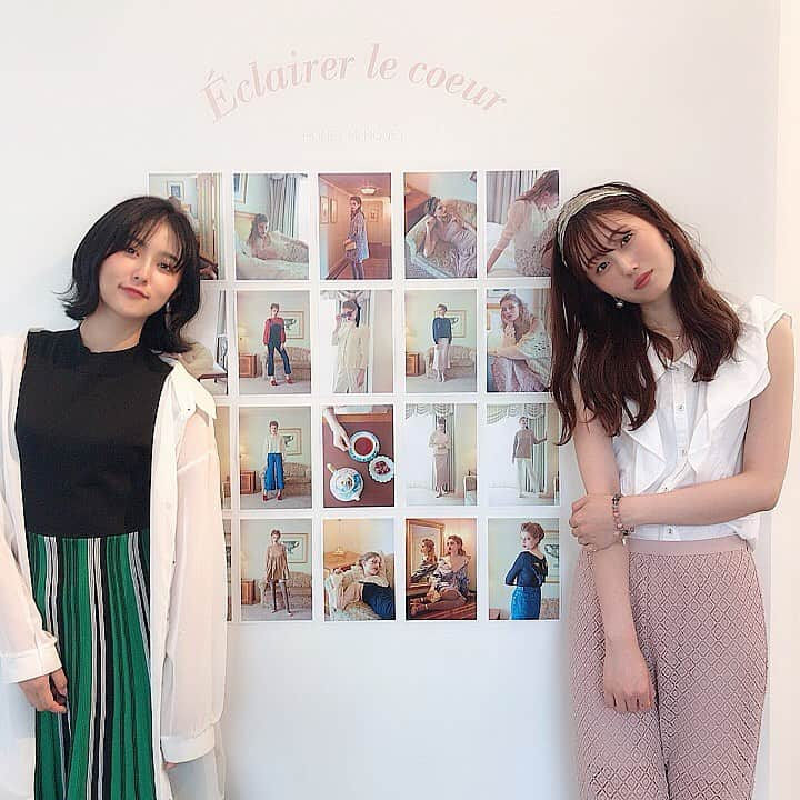 増澤璃凜子さんのインスタグラム写真 - (増澤璃凜子Instagram)「だいすきな  @honeymihoney_official の展示会へ💘 . 写真で履いてるパンツもハニーミーの🌼 2枚目のピンクベージュのカーディガンが めちゃくちゃ可愛くて着るのたのしみ！ ハニーミーハニーから新しく出た  @ellie_official.jp という大人っぽブランドの新作もあって それもすごく可愛かった😭😭 . どっちからもオーダーしたんだけど 4年前くらいからハニーミーハニー着てるの 知ってるスタッフさんから選ぶ服が 大人っぽくなりましたね！って言われて 照れました☺️大人になったのかも、、（笑） ありがとうございました💭✨ #honeymihoney #ellyofficial #exhibition」5月29日 19時38分 - ririkomasuzawa