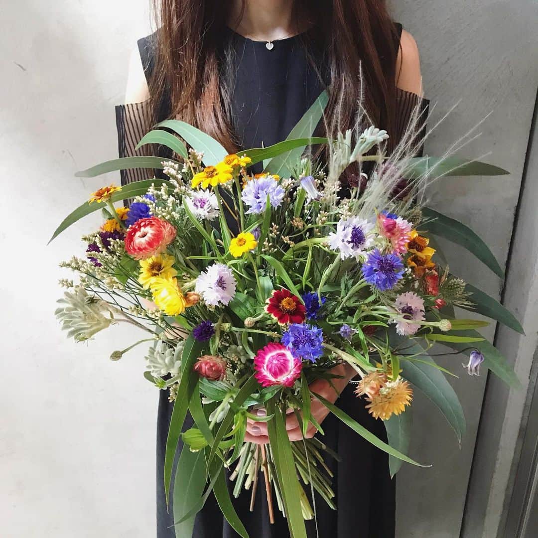 木野園子さんのインスタグラム写真 木野園子instagram わさわさ Flower Flowers Flowerstagram Flowerlesson Flowershop お花 花 お花屋さん Buenof 三軒茶屋 木野園子のお花のお仕事 Flowerbouquet Bouquet ブーケ Weddingbouquet