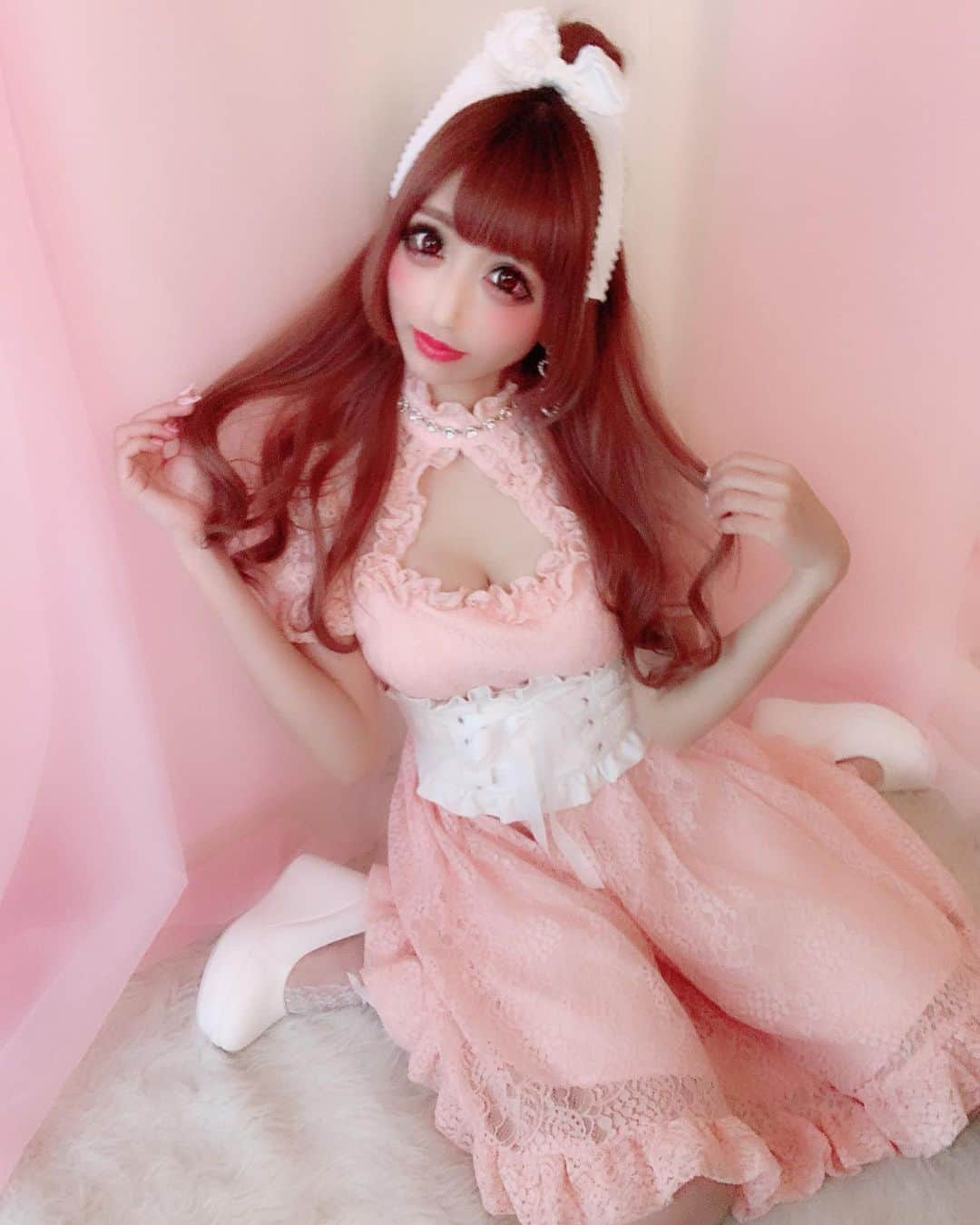 桜咲姫奈さんのインスタグラム写真 - (桜咲姫奈Instagram)「ぴんく×ほわいとコーデ🎀🐰🎀 ･ ･ #marscoordinate #お洒落さんと繋がりたい #お洒落好きな人と繋がりたい #お洒落好き#今日のコーデ #秋コーデ #マーズコーデ #プリメロ #楽チンコーデ #プチプラコーデ #リンクコーデ #みんなで作るコーデ集 #自分磨き#109#Tokyo style#kawaii#fashionista #好きな物着たい」5月29日 19時50分 - himena_ousaki