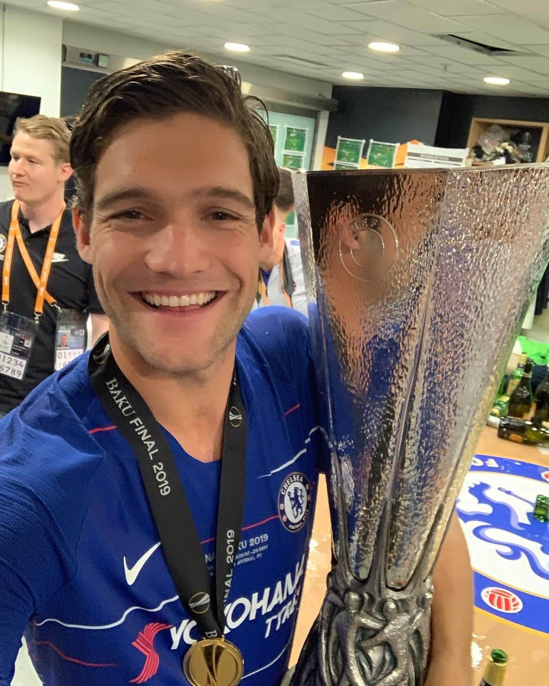 マルコス・アロンソ・メンドーサさんのインスタグラム写真 - (マルコス・アロンソ・メンドーサInstagram)「@europaleague champions!!! 🏆💙⚽️ VAMOOOOOOOS!!!」5月30日 6時50分 - marcosalonso28