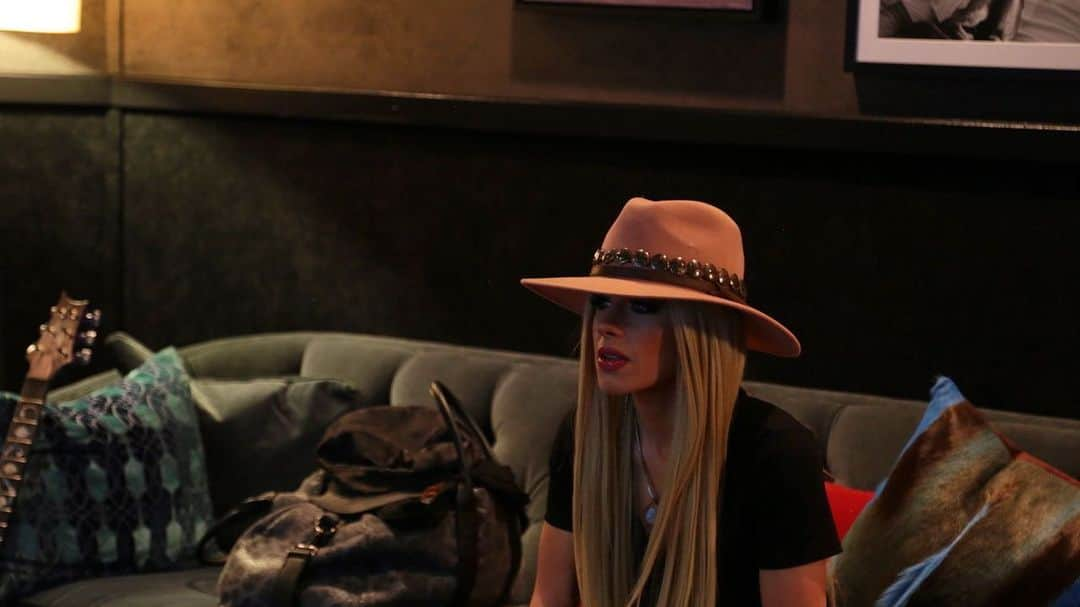 オリアンティさんのインスタグラム写真 - (オリアンティInstagram)「Listening away ✨ 📷 @ctkmgmt」5月30日 5時44分 - iamorianthi