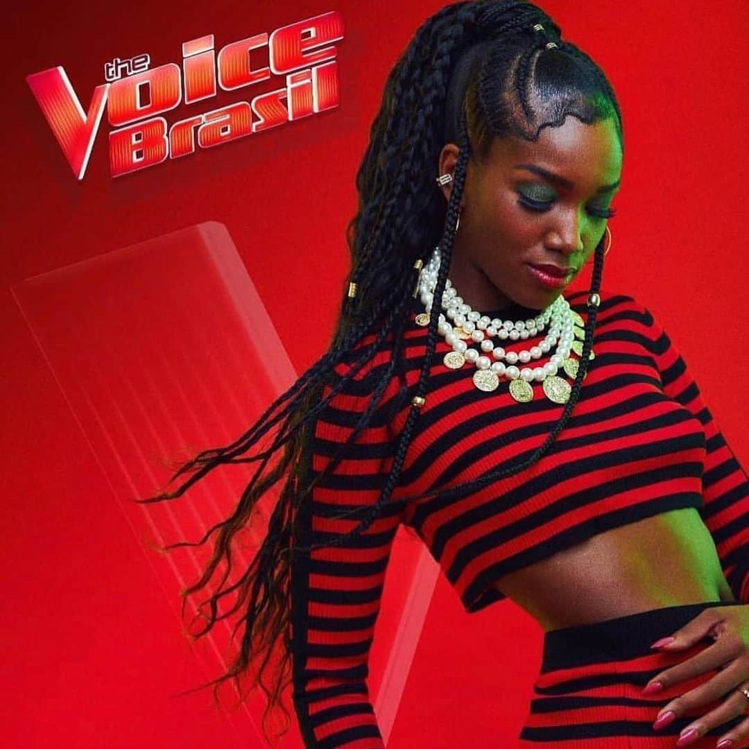 Claudia Leitteのインスタグラム：「Bem-vinda à família #TheVoiceBrasil, princesa!!! Muito amor! ♥️✌🏼 @iza」