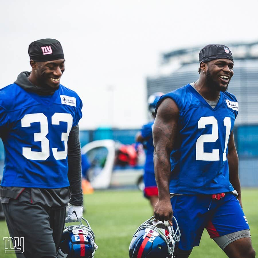 New York Giantsさんのインスタグラム写真 - (New York GiantsInstagram)「All smiles from these guys. 😁🤙」5月30日 6時11分 - nygiants