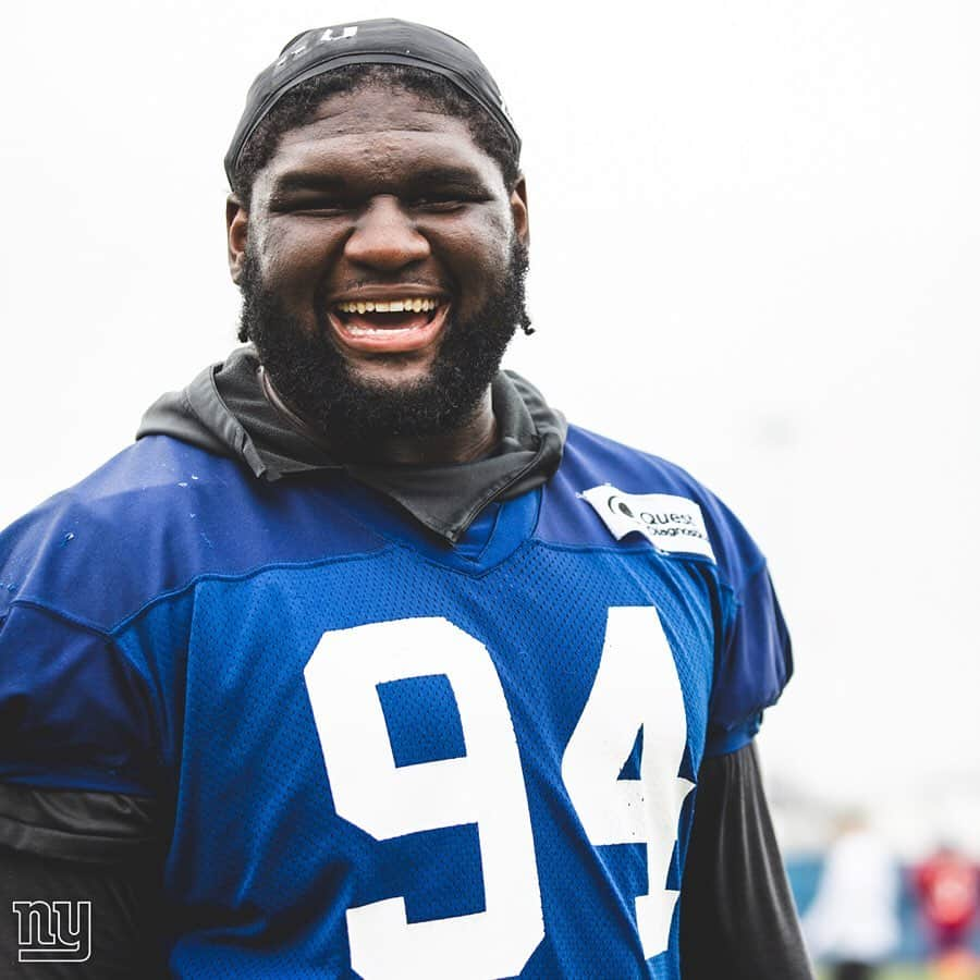 New York Giantsさんのインスタグラム写真 - (New York GiantsInstagram)「All smiles from these guys. 😁🤙」5月30日 6時11分 - nygiants