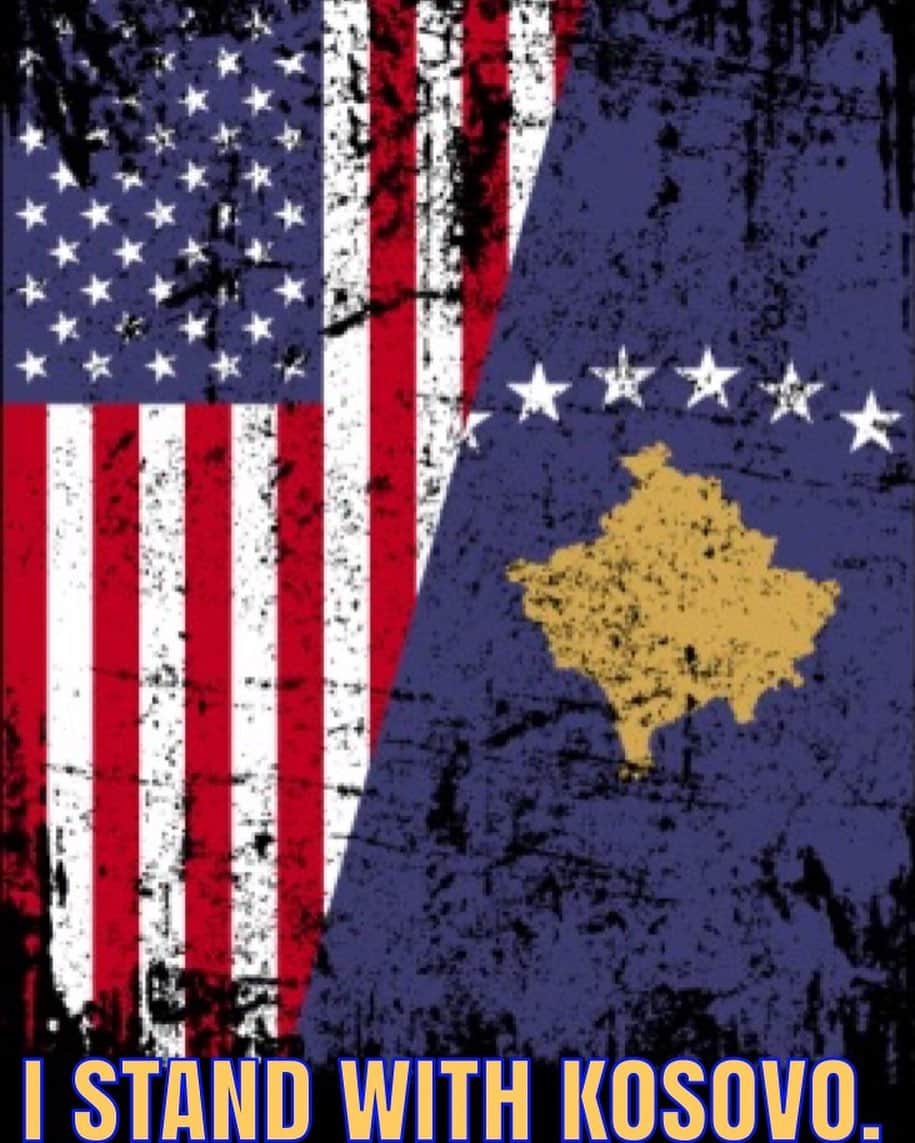 トーマス・サドスキーさんのインスタグラム写真 - (トーマス・サドスキーInstagram)「As the Russian government further works to destabilize and threaten the security and sovereignty of our allies please join me in reminding the good people of #Kosovo that we have their backs.」5月30日 6時24分 - thomas_sadoski