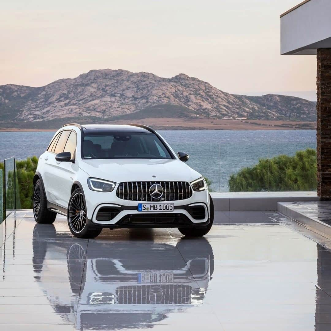 Mercedes AMGさんのインスタグラム写真 - (Mercedes AMGInstagram)「[Fuel consumption combined: 12.4 l /100km | CO2 emissions combined: 283 g/km]  It feels better to reach any destination when you've driven there in the Mercedes-AMG GLC 63 S 4MATIC+. #MercedesAMG #AMG #GLC #DrivingPerformance #Power #Passion #Mercedes #AMG🔥 #Luxury #CarsofInstagram #InstaCar #Lifestyle」5月29日 21時45分 - mercedesamg