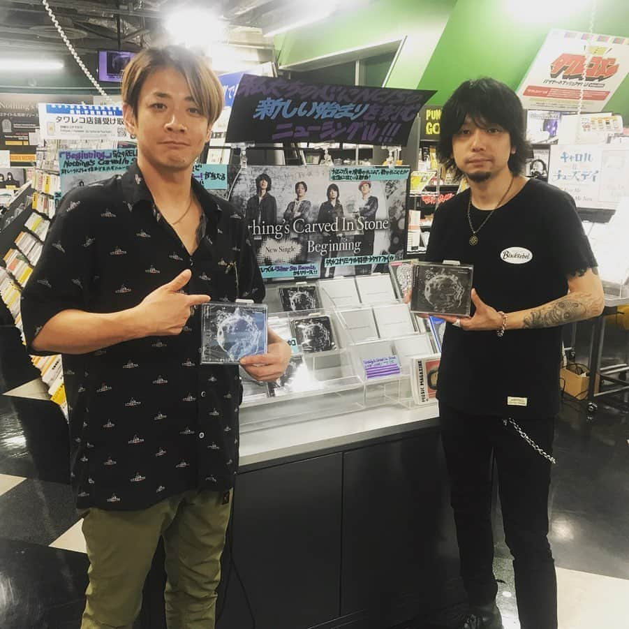 Nothing’s Carved In Stoneさんのインスタグラム写真 - (Nothing’s Carved In StoneInstagram)「【Relaese Day】﻿ 本日、ニューシングル「Beginning﻿」リリース日！﻿ 村松、生形でお店回り＆ラジオ出演でした。﻿ ﻿﻿ タワーレコード横浜ビブレ店様﻿﻿ タワーレコード渋谷店様﻿﻿ タワーレコード新宿店様﻿﻿ タワーレコード池袋店様﻿﻿ タワーレコード秋葉原店様﻿﻿ SHIBUYA TSUTAYA様﻿﻿ ﻿ InterFM897「Ready Steady George!!」﻿ ﻿﻿ いつもありがとうございます！﻿﻿ ﻿ #nothingscarvedinstone #ナッシングス #ncis #silversunrecords #beginning」5月29日 21時58分 - nothingscarvedinstone