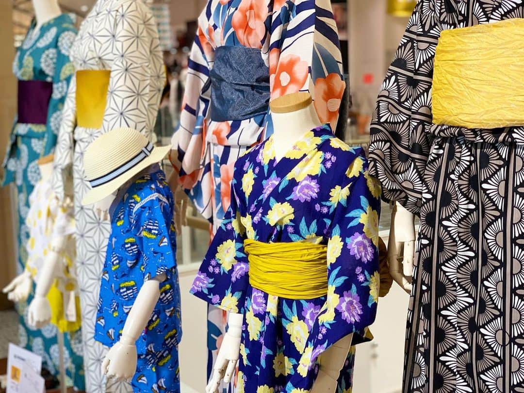 LECT レクトさんのインスタグラム写真 - (LECT レクトInstagram)「アパレルショップの浴衣ですが、全国の店頭発売日よりも早く、広島だけ先に店頭に並ぶ場合がございます。 何故かって、広島のお祭り、とうかさんのために。 今年は400年祭だそうですよ。 #lect #レクト #浴衣 #とうかさん #夏 #お祭り #yeccavecca #petitmain #greenparks #ragmart #techichi #dadway #sm2 #広島観光 #広島旅行 #広島市 浴衣のショップはタグをチェック。」5月29日 22時12分 - lect_hiroshima