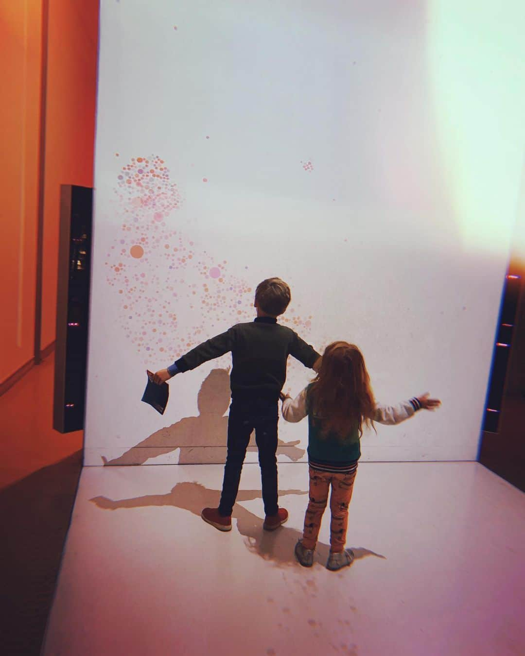 ファーン・コットンさんのインスタグラム写真 - (ファーン・コットンInstagram)「Much inspired by @profbriancox this morning we headed off to the science museum for some family adventure time. 🧪」5月29日 22時14分 - fearnecotton