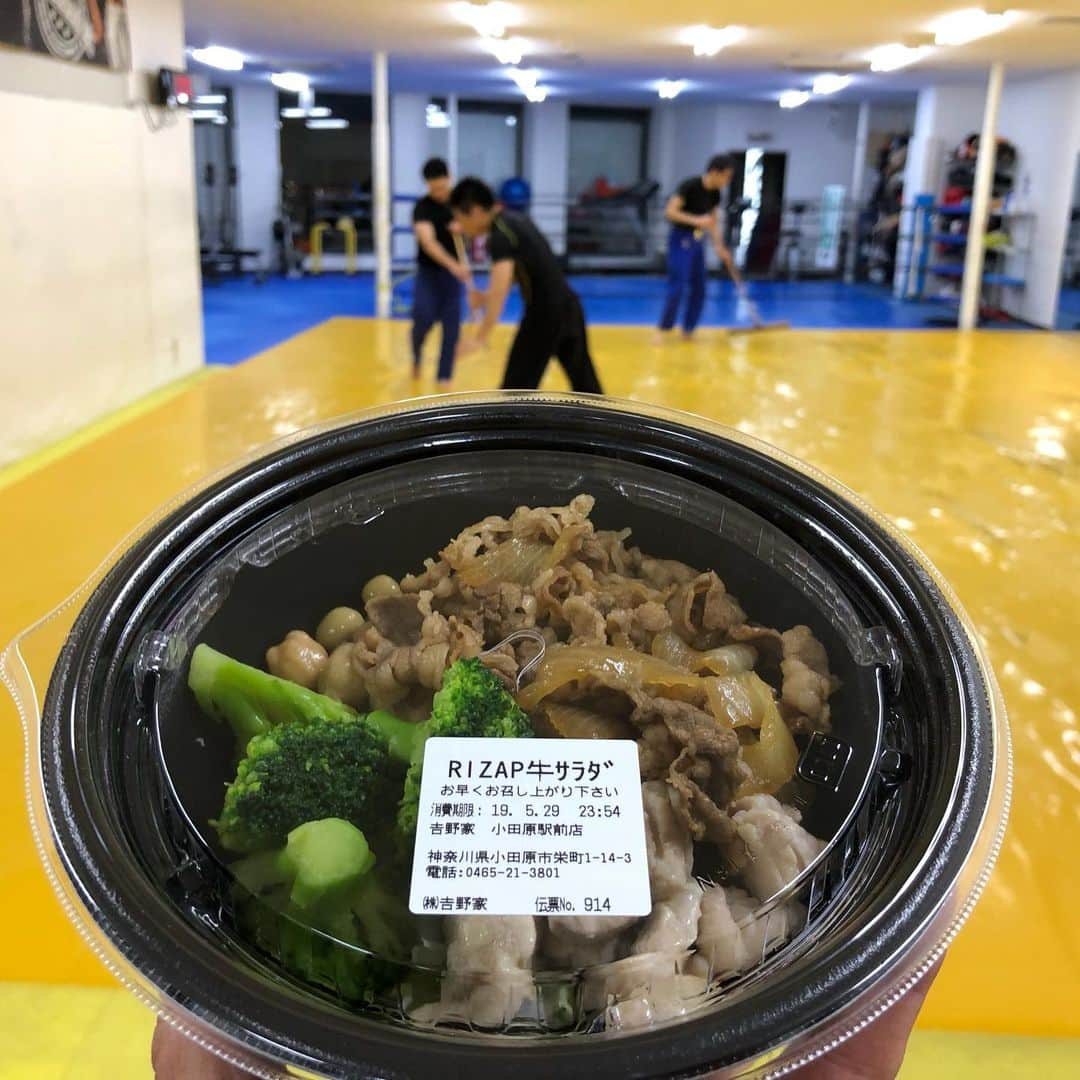 佐藤ルミナさんのインスタグラム写真 - (佐藤ルミナInstagram)「@shooto_gym_roots 本日の営業は終了。お得な入金キャンペーンもあと2日！見学・無料体験も随時受付中です😊 #今日のルーツ #今日のサラダ #佐藤サラダ #rootsgym」5月29日 22時59分 - ruminasato