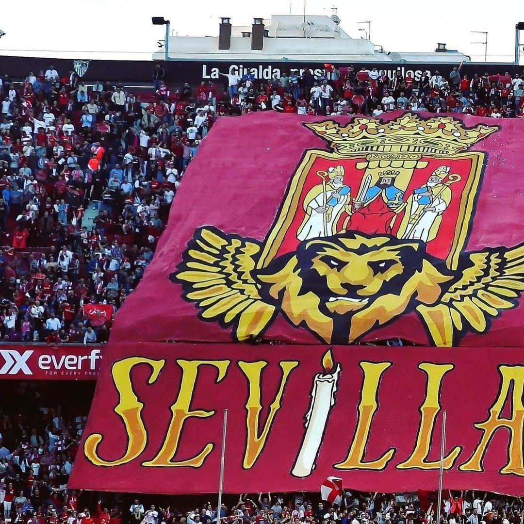 セビージャFCさんのインスタグラム写真 - (セビージャFCInstagram)「#repost 👉🏼 @laliga ❤️ SEVILLA is PASSION ❤️ • #SevillaFC #LaLiga #LaLigaSantander #Stadium #Sevilla #SanchezPizjuan」5月29日 23時46分 - sevillafc