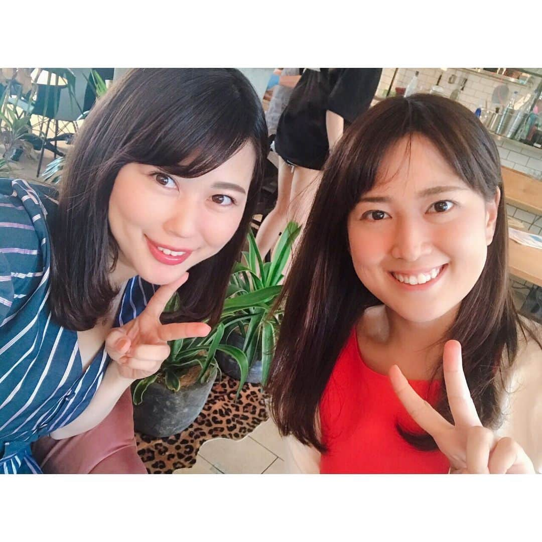 安蒜幸紀さんのインスタグラム写真 - (安蒜幸紀Instagram)「. 群馬テレビ時代の後輩 矢田優季アナウンサーが遊びに来てくれました☺️ . 矢田ちゃんと隣の席で 仕事をしていたのが懐かしい🌸 . 久しぶりの再会だったけど 髪がロングになっていて お姉さんな雰囲気に💇‍♀️✨ . この日は前から気になってたお店へ🍽 白いオムライスが食べたかったんです♡ 普通の黄色いオムライスよりも 卵が甘みがある気がする🥴🍳 . 竹下通りから少し入った所で 静かな雰囲気なので居心地も良く ついつい長居しちゃいました☻❁ . そして積もる話がありすぎて 2軒目に向かうのでした...😂🧡 . #東京#原宿#表参道#竹下通り#ソロモンズアネックス#オムレツ#オムライス#ランチ#女子会#群馬#群馬テレビ#群テレ#アナウンサー#フリーアナウンサー#tokyo#harajyuku#solomonsannex#lunch#food」5月29日 23時48分 - ambirusaki