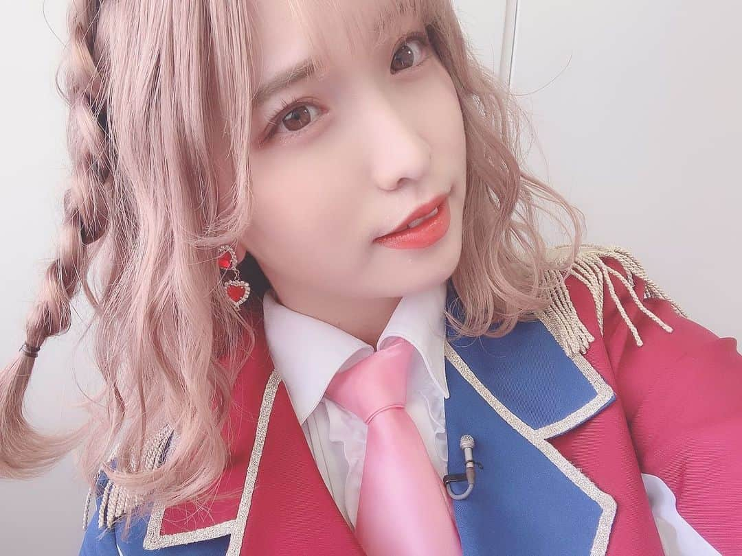 川崎成美さんのインスタグラム写真 - (川崎成美Instagram)「髪色変えた😇 #haircolor #hair #머리스타일 #ヘアカラー #ミルクティーベージュ」5月29日 23時50分 - naru_1127