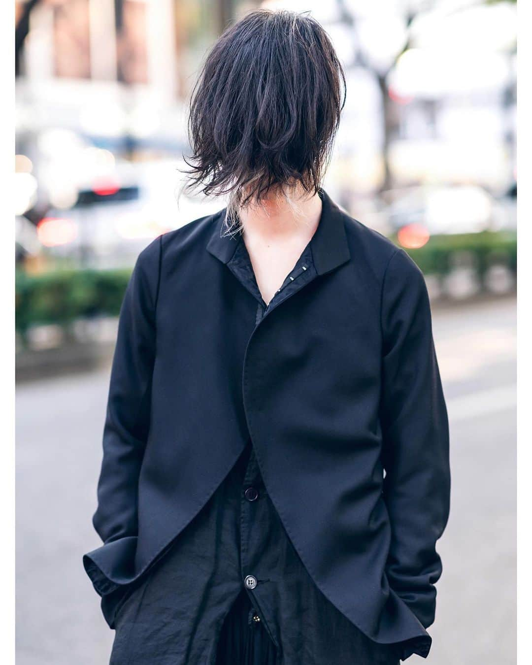 Harajuku Japanさんのインスタグラム写真 - (Harajuku JapanInstagram)「20-year-old Japanese college student A (@avil_sibainu) on the street in Harajuku wearing a monochrome minimalist style with a shirt jacket by Marc Le Bihan over a long dress shirt, a vintage maxi skirt, and ankle boots.」5月29日 23時59分 - tokyofashion