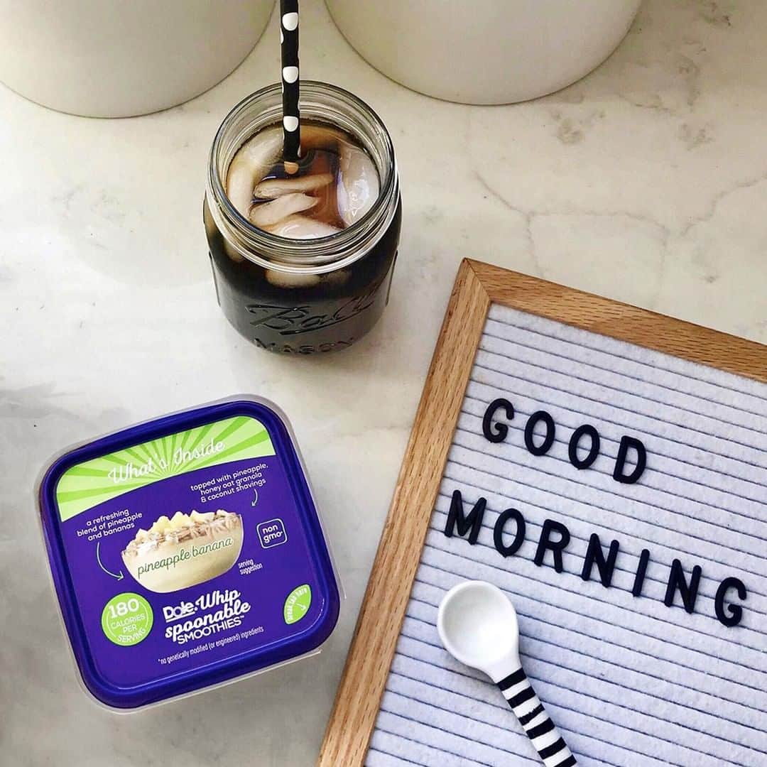 Dole Packaged Foods（ドール）のインスタグラム：「Spoons at the ready, smoothie lovers! That’s right, Dole Spoonable Smoothies Strawberry Banana and Pineapple Banana are the newest breakfast option you can eat by the spoonful. Just grab, thaw, and dig in 🥄」