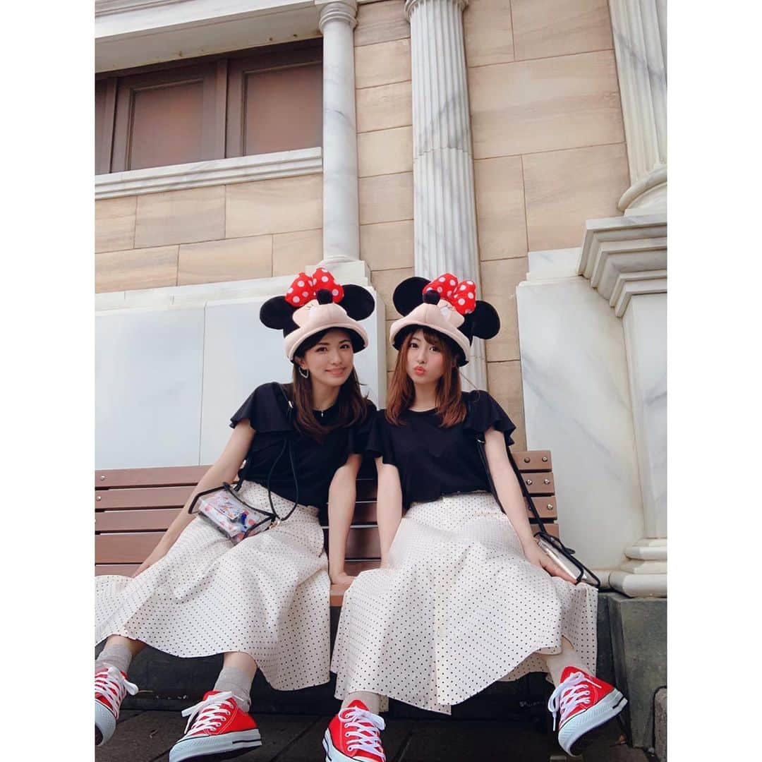 戸田れいさんのインスタグラム写真 - (戸田れいInstagram)「Tokyo Disney Sea🐚 ・ ・ @coco3ndazo とシーデート👭 ・ スワイプしてお写真全部見てね🤳❤️ ・ #Tokyodisneysea #disney #ディズニーコーデ#双子コーデ#ディズニーシー」5月30日 0時01分 - rei_toda