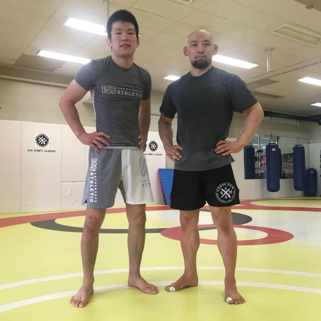 青木真也のインスタグラム：「試合後の練習は楽しい。テクニックを試せるし、自分を伸ばす練習。足関節やガードワーク。#onechampionship #evolvemma #shinyaaoki #青木真也 #jiujitsu #柔術#onehundredathletic」