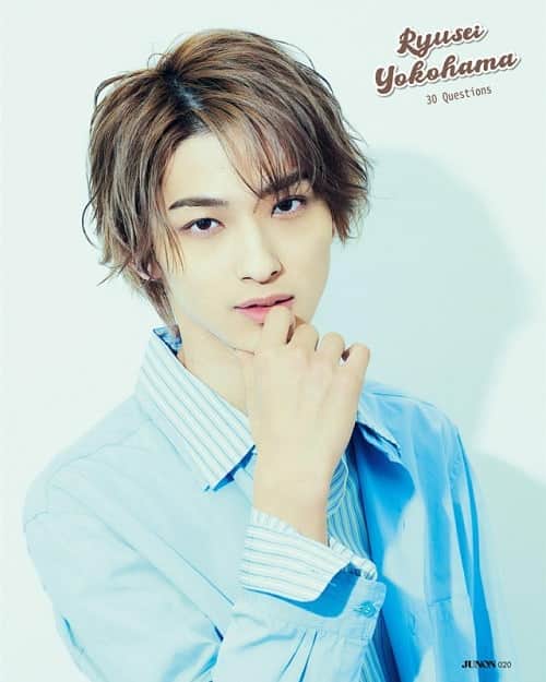 のインスタグラム：「JUNON 2019 YOKOHAMA RYUSEI 💙 July @ryuseiyokohama_official . . . . . . . . #横浜流星 #YOKOHAMARYUSEI #ryuseiyokohama #japaneseboy #japaneseactor #japanesemodel #japanfashion #japanesestyle #맞팔 #셀스타그램 #셀카 #얼스타그램 #데일리 #선팔 #인스타그램  #l4l #f4f  #like4like #ootd  #おしゃれ #オシャレ #いいね返し #フォロー #韓国人 #韓国 #セルカ #自撮り #ファッション #フォロー#model」