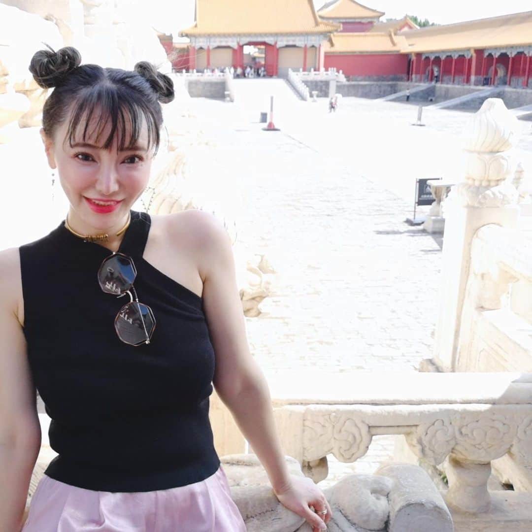 クリスティン・ウェイさんのインスタグラム写真 - (クリスティン・ウェイInstagram)「One day Chung-Li style in Forbidden City #forbiddencity #historietas #welltravelled #historical #sightseeing」5月30日 0時07分 - prettywhy