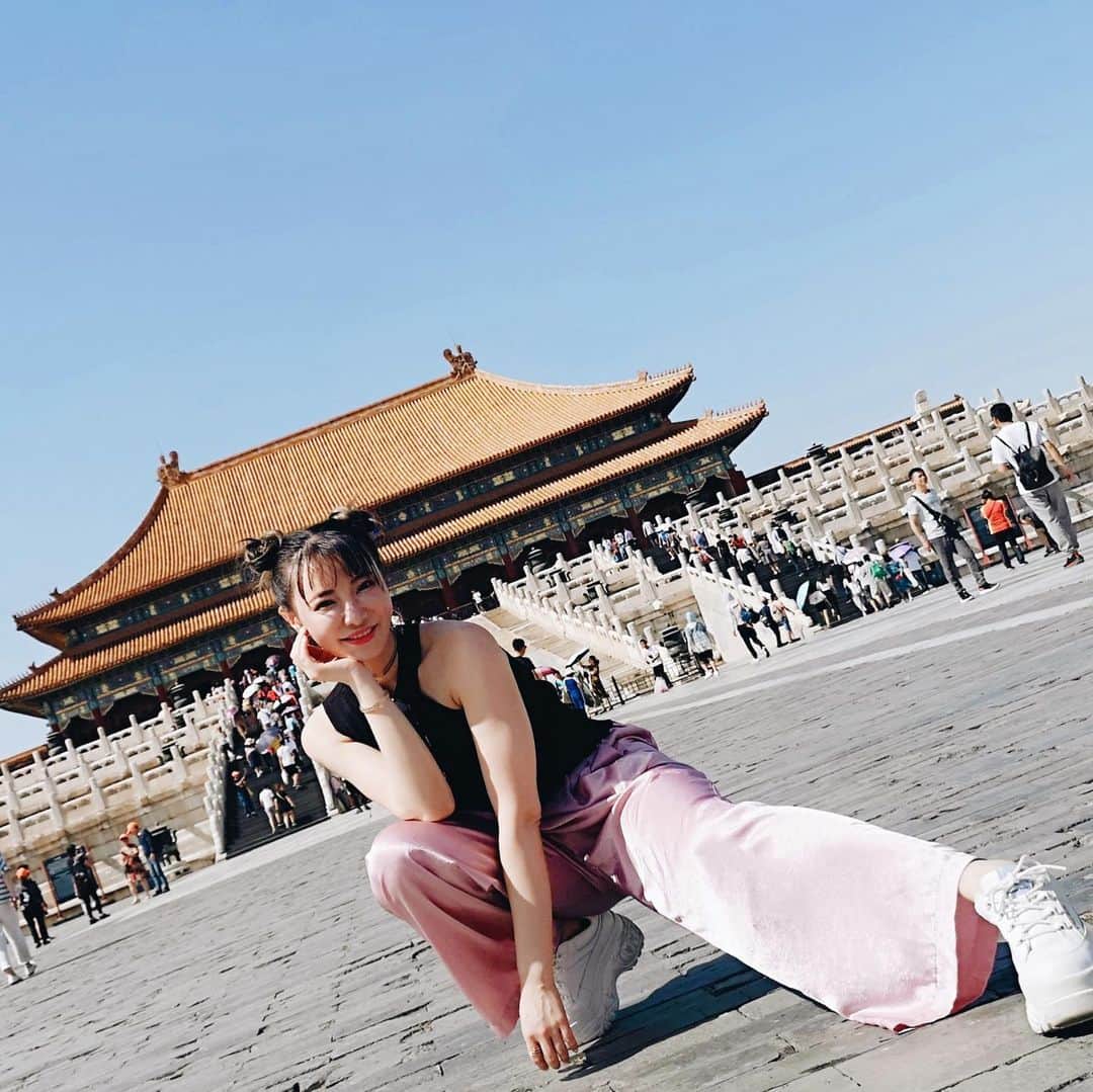 クリスティン・ウェイのインスタグラム：「One day Chung-Li style in Forbidden City #forbiddencity #historietas #welltravelled #historical #sightseeing」