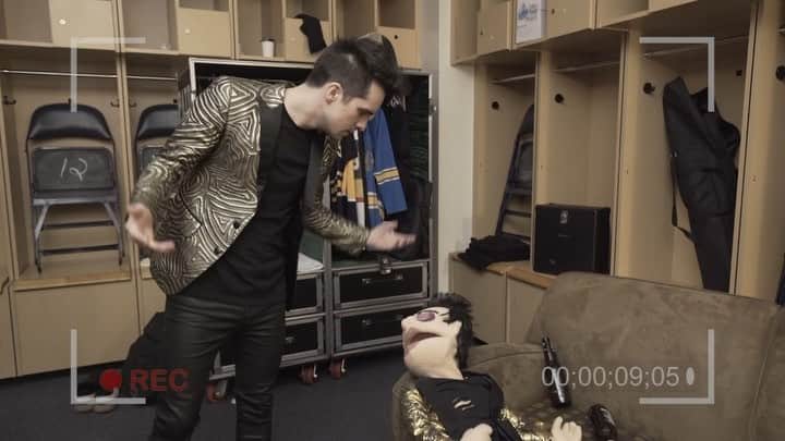 のインスタグラム：「A side of @theamazingbeebo that few get to see...」