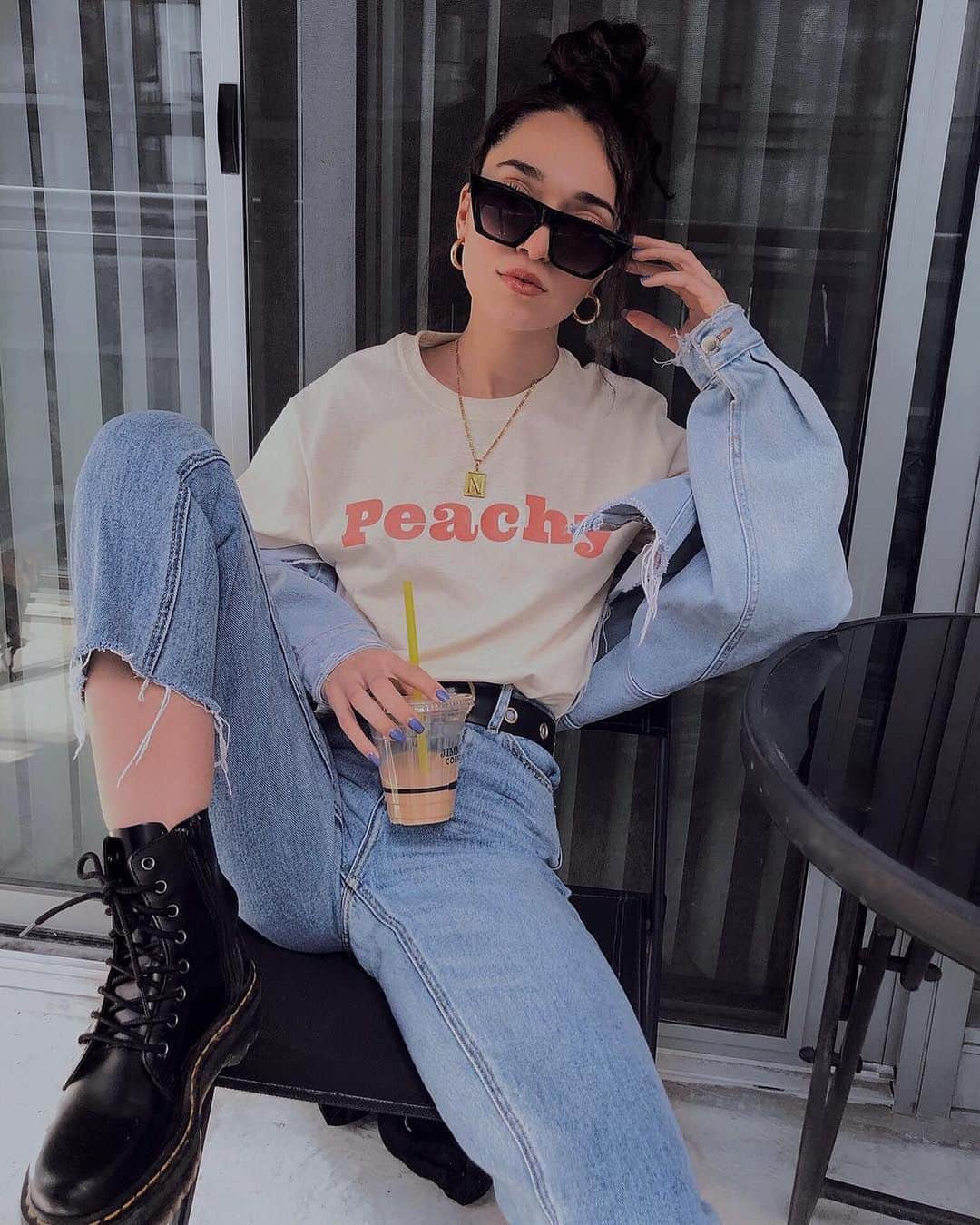 Angel™さんのインスタグラム写真 - (Angel™Instagram)「Which outfit would you add to your shopping list today? credit @nataliealysa 🛍 Where to Buy Outfit 1 & 2? 👉🏻 link in my bio or dress-as.com 👈🏻 (brands are tagged) . #americanstyle #ootd #style #fashion #shopping ❤️」5月30日 1時04分 - americanstyle