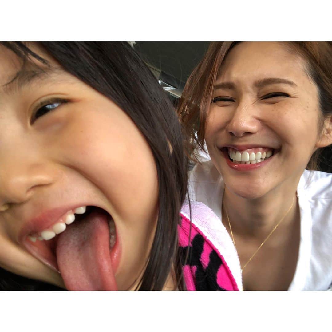 春輝のインスタグラム：「久しぶりに会った姪はすっかり虎ガールになってました🤭笑 巨人が負けてしまった事は悔しいですが、甲子園に向かう道中も試合中も「やきゅーたのしい」「ガンバレしたい」「みんなとふーせん」と笑顔いっぱいの顔を見てると幸せでしかなかったです。 叔母バカにしてくれて有難う☺️野球有難う⚾️ #伝統の一戦 #春輝#ハルキックス#haruki#harukix」