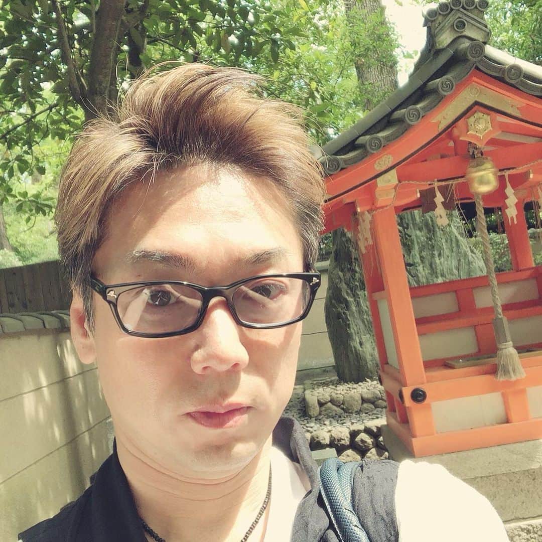 嘉島典俊さんのインスタグラム写真 - (嘉島典俊Instagram)「京都に来ました てなことで八坂神社さんへ参拝 すごい観光の人々でしたが 数カ所のお社はスンゴイ神気でした #ナルト歌舞伎 #嘉島典俊 #嘉島まつり2019」5月30日 1時22分 - kashima.noritoshi