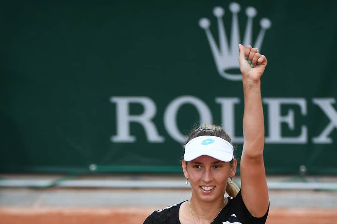 エリーゼ・メルテンスさんのインスタグラム写真 - (エリーゼ・メルテンスInstagram)「👊 3eme tour @rolandgarros 💕 Merci pour votre soutien d'aujourd'hui 🙌  #rolandgarros #rg19 #tennis #lottosport #outfit」5月30日 1時37分 - mertenselise