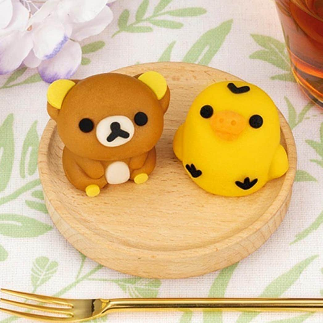 Rilakkuma US（リラックマ）さんのインスタグラム写真 - (Rilakkuma US（リラックマ）Instagram)「These cute little confections are now available at Lawson convenience stores in Japan! They're almost too cute to eat, but we think you'll enjoy the taste too! . . . #rilakkumaus #rilakkuma #sanx #kawaii #sweets #Kiiroitori #lawson #リラックマ #サンエックス #cutefood」5月30日 1時52分 - rilakkumaus