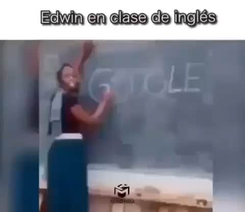 ホセ・レイエスのインスタグラム：「@encadwin hiciste tú tarea 😂eh pa sabeL 🙃」