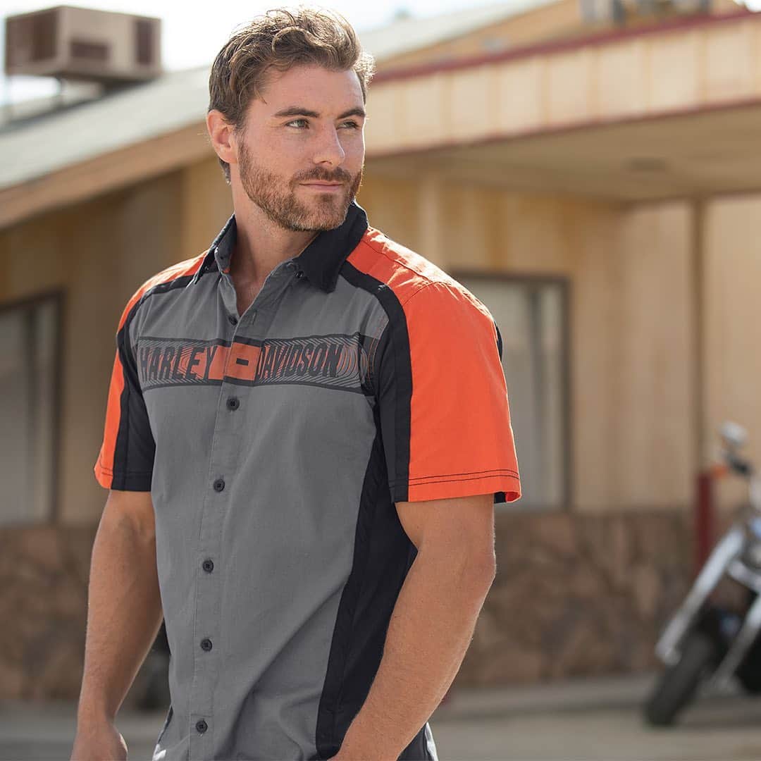 Harley-Davidsonさんのインスタグラム写真 - (Harley-DavidsonInstagram)「Star-spangled style meets casual comfort. Swipe or visit your local dealer to check out the new arrivals to the #GenuineMotorclothes Collection.  #HarleyDavidson #FindYourFreedom」5月30日 2時15分 - harleydavidson