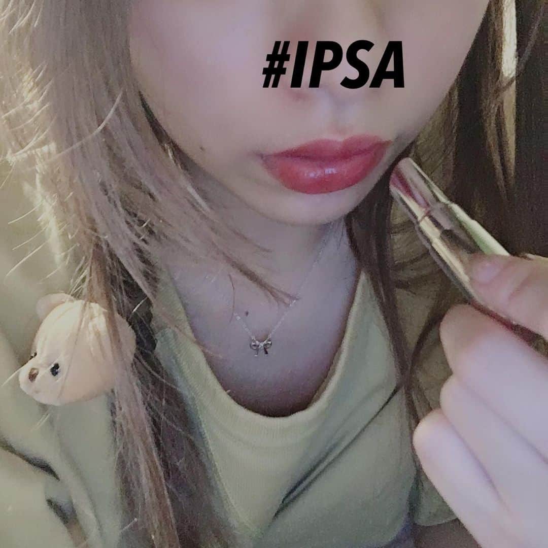 渡邊りつさんのインスタグラム写真 - (渡邊りつInstagram)「#きのう . 最近の毎日リップは基本 #IPSA の #リップスティックLE 01 #かき氷リップ っていわれてる 可愛すぎなやつ 🍓🍓🍓 . ✔️ #りつふく accessory 🍓 #jewelrycastle @jewelry_castle  camisole 🍓 forever21 @forever21  denim 🍓exsome @exsome_official shirt #DAYCLOSET @day_closet1203 ⏬【 wrwr 】↩︎ 10％OFF coupon ! かわいいお洋服沢山なのでチェケラよ！ .  #aesthetic #softaesthetic #grunge #grungeaesthetic #soft_aesthetic #outfitinspo #outfitinspiration#aestheticboy #retrostyle #retroaesthetic #ａｅｓｔｈｅｔｉｃ #aestheticpage #90s  #90svintage #ジュエリーキャッスル#ハートアンドキューピッド#ジュエリー#ネックレス#リボンネックレス#アクセサリー#リボンアクセサリー#シルバー925#大人かわいい」5月30日 2時34分 - w.rw.r