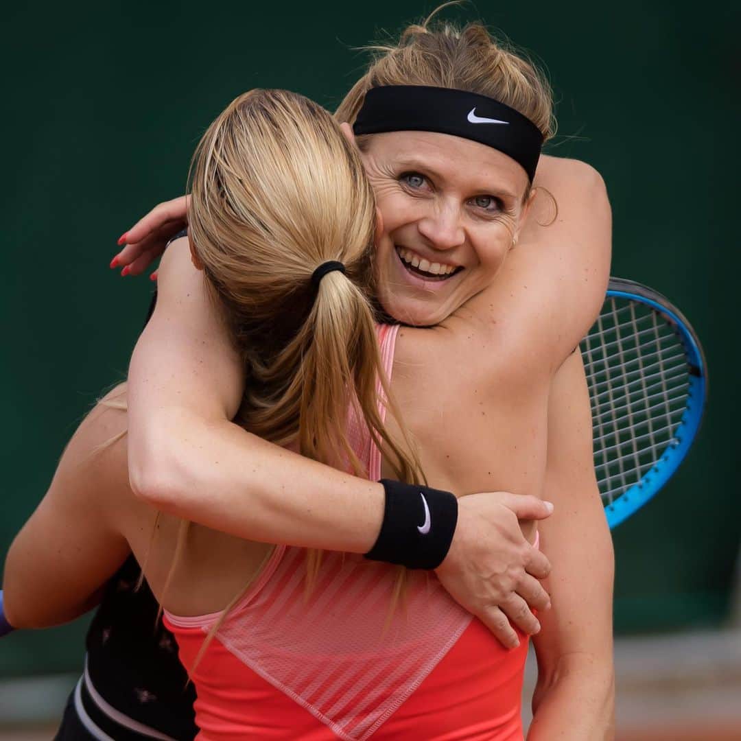 WTA（女子テニス協会）さんのインスタグラム写真 - (WTA（女子テニス協会）Instagram)「One final match... happy retirement @lucie.safarova #RG19 💜」5月30日 2時25分 - wta