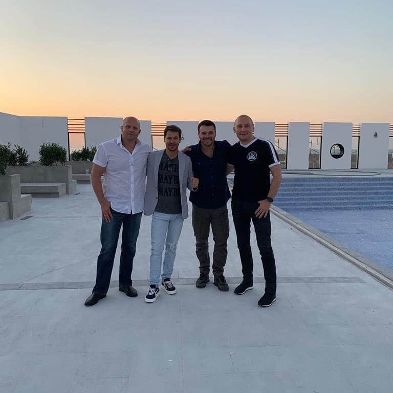 のインスタグラム：「В Баку с @pablo_derevyanko @eminofficial и @nikita_lushnikov」