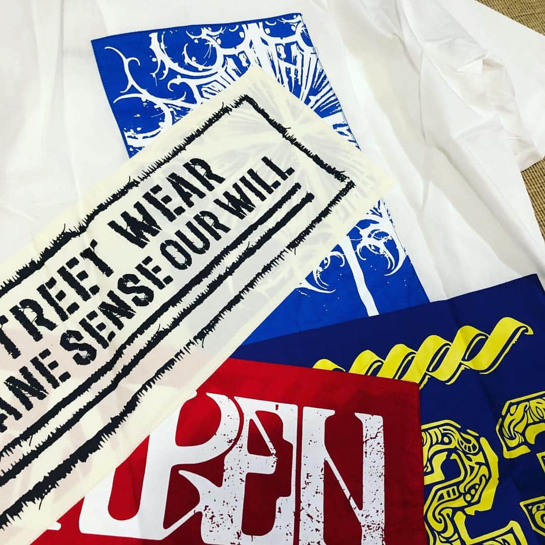 須賀勇介さんのインスタグラム写真 - (須賀勇介Instagram)「夏シャツが届いたわよ@トゥデイ。  #zephyren  #須賀勇介」5月30日 3時20分 - suga_yusuke