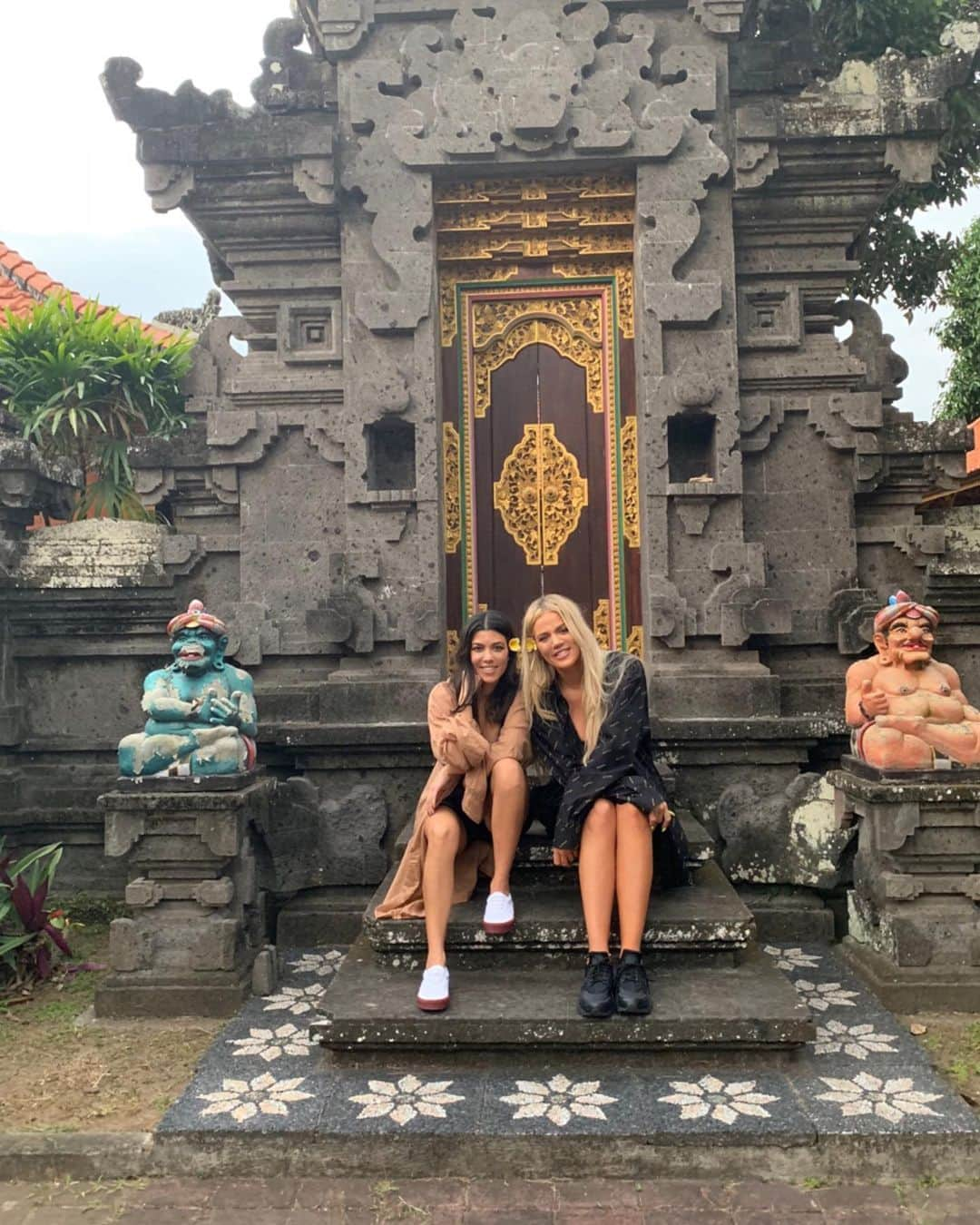 コートニー・カーダシアンさんのインスタグラム写真 - (コートニー・カーダシアンInstagram)「My Bali travel diary is up on @poosh today ❤️」5月30日 4時15分 - kourtneykardash