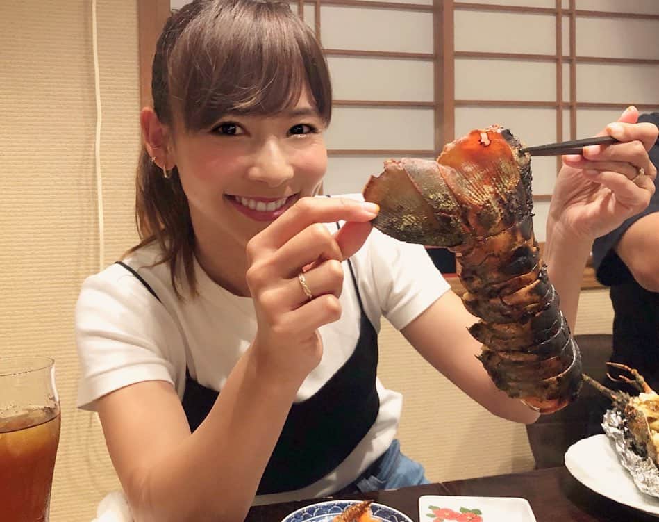 のインスタグラム：「🦐♡ 釣り後の晩御飯が.. 贅沢すぎた(⸝⸝⸝ᵒ̴̶̷̥́ ⌑ ᵒ̴̶̷̣̥̀⸝⸝⸝)✨✨ #伊勢海老 #アワビ  #キビナゴ ＊ #food #seafood #shrimp #spinylobster #Abalone #fish #ご飯 #晩御飯 #贅沢ごはん #激ウマ #幸せ #阪本智子」