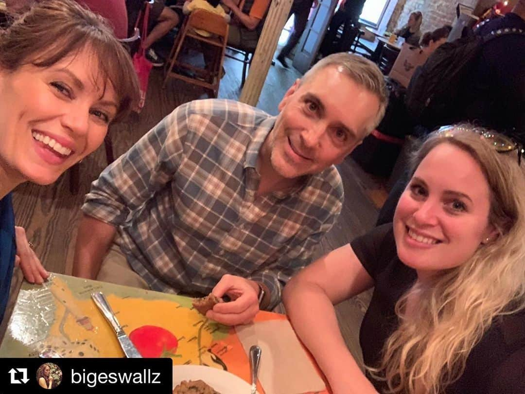 スコット・ローウェルさんのインスタグラム写真 - (スコット・ローウェルInstagram)「Delicious dishes with these two dishes!! #Repost @bigeswallz ・・・ Business brunch mixed with a whole lotta pleasure with @scolo222 and @jordie_starbaby...celebrating some good news about @adoptableseries...stay tuned til tomorrow!  #webseries #zucchinibread #brunchlunchyum #workingwithfriends #coffeetalk」5月30日 4時38分 - scolo222