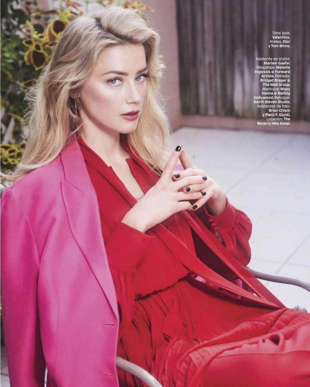 アンバー・ハードさんのインスタグラム写真 - (アンバー・ハードInstagram)「Looking at you. Glamour Mexico.」5月30日 4時47分 - amberheard