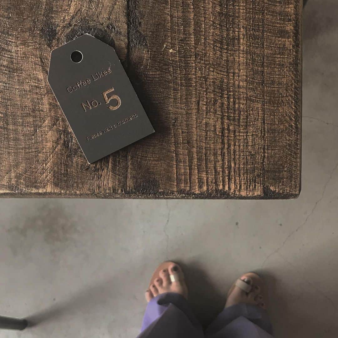 Micha N1213さんのインスタグラム写真 Micha N1213instagram コーヒー待ってる間の番号札が可愛すぎた Cafe Coffeestand カフェ コーヒースタンド カフェ好き カフェ好きな人と繋がりたい カフェ好きさんと繋がりたい 足元 足元倶楽部 あしもと倶楽部 5