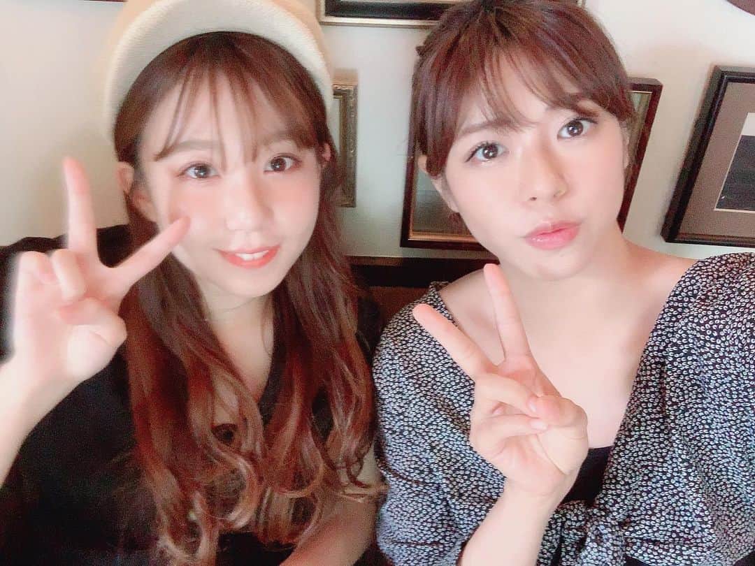 わちみなみのインスタグラム：「まいと火鍋を食べた✨﻿ 喘息と夏バテでヘロヘロだったんだけど、﻿ 気持ち的に疲れがとれそう☺︎﻿ ﻿ この前は、、﻿ 身体の巡りもよくなるし、﻿ しおりさんに会うと元気がでる🌼﻿ 美容オタク✨﻿ @garicia2」