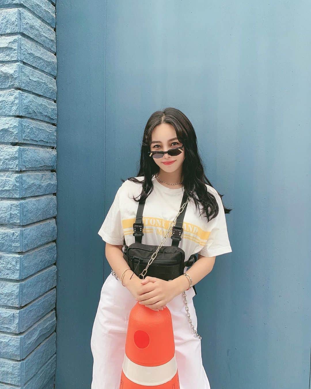 megbabyのインスタグラム：「今日は手ぶら🎒🥕🔗#ootd」